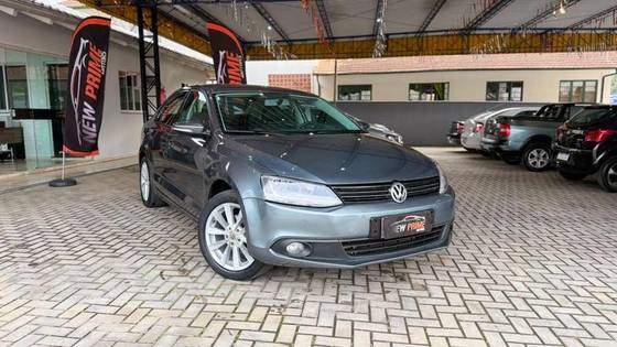 VOLKSWAGEN JETTA 2.0 COMFORTLINE FLEX 4P MANUAL VOLKSWAGEN JETTA 2.0 COMFORTLINE FLEX 4P MANUAL
